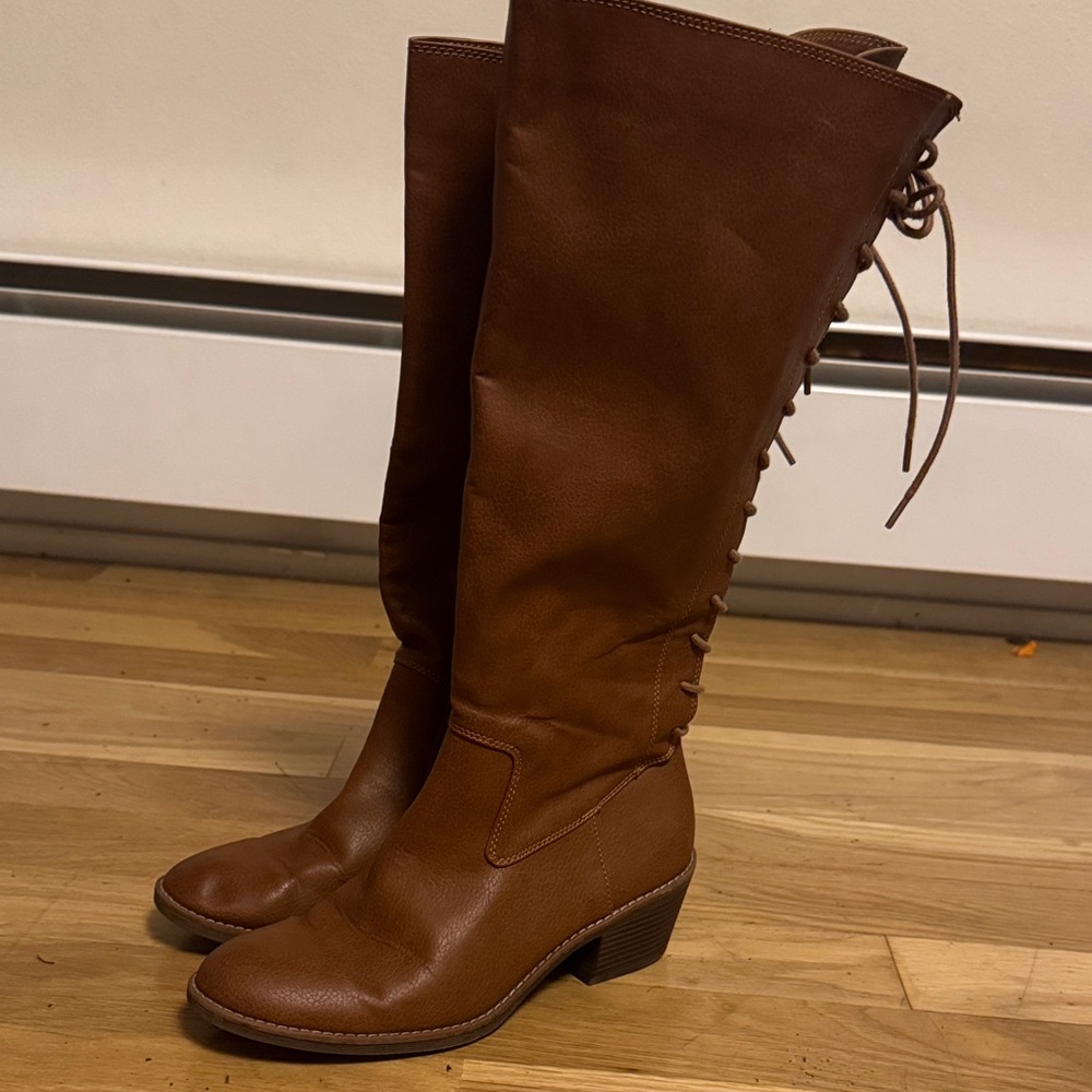 Brown Knee-High Heeled Boots